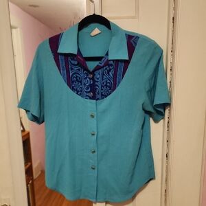 Vintage Women's Teal Short-Sleeve Button Down Shirt With Patterned Yoke